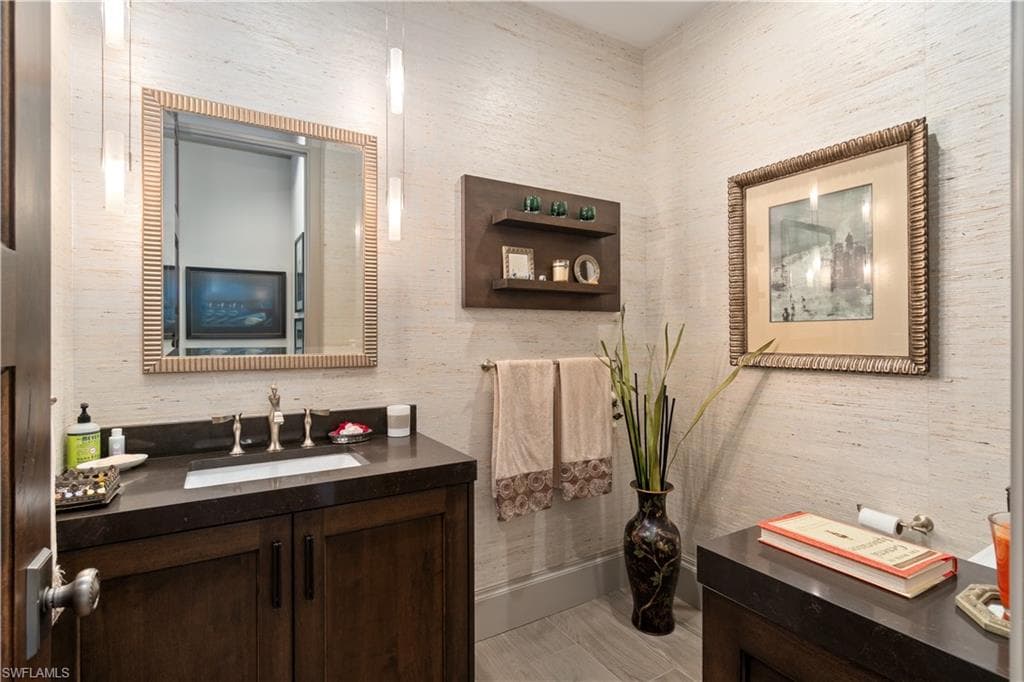 15311 Burnaby DR, NAPLES FL 34110-24