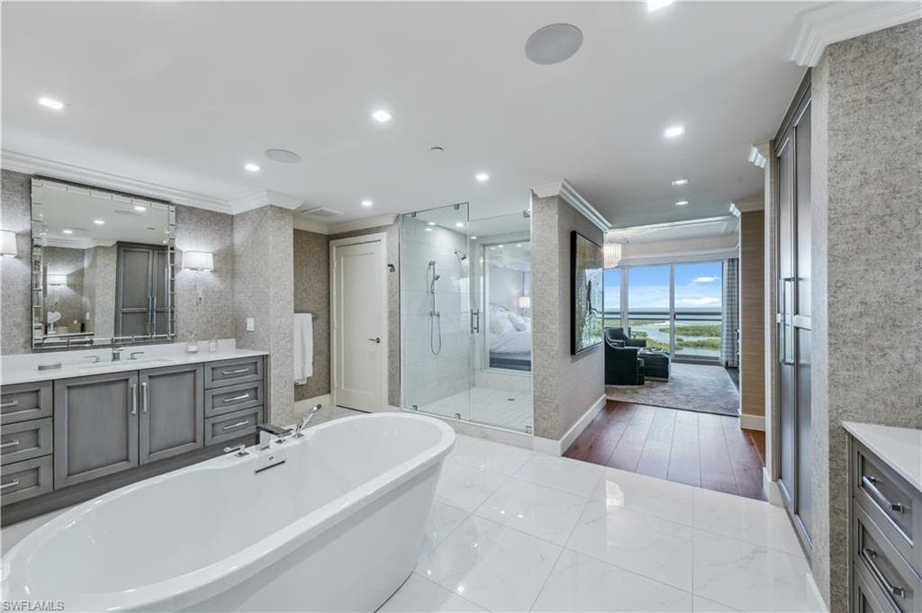 13915 Old Coast RD # 1904, NAPLES FL 34110-19