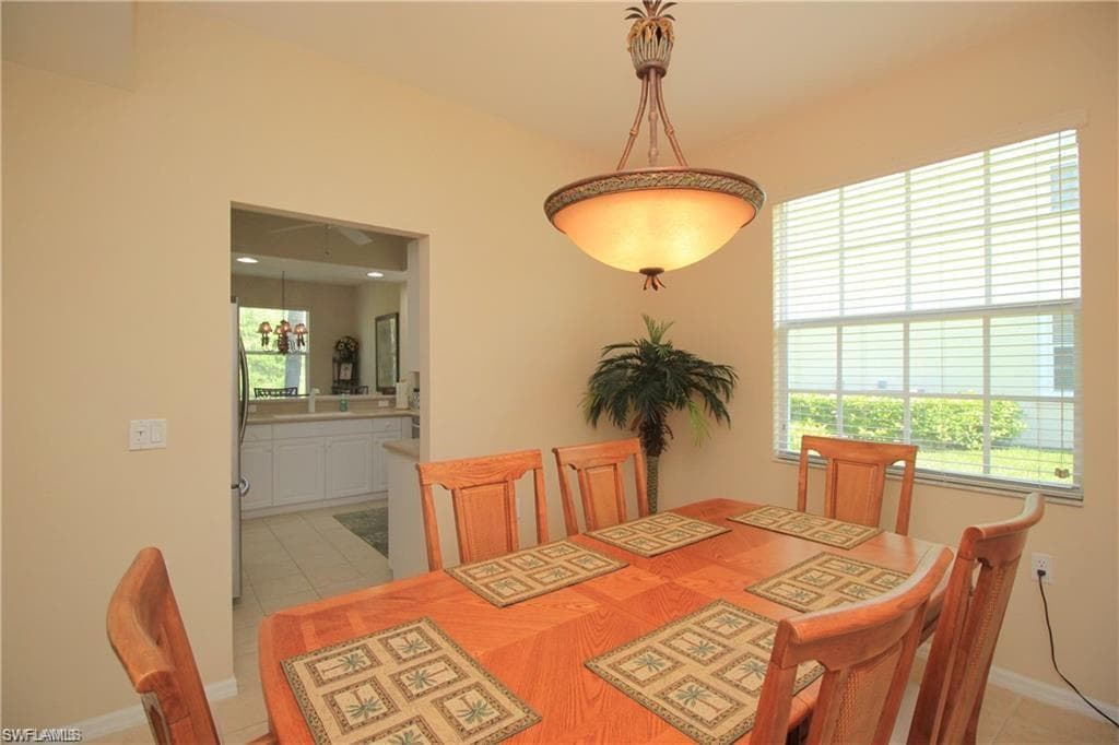 3425 Grand Cypress DR # 102, NAPLES FL 34119-12