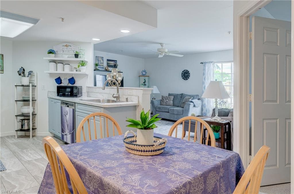 1769 Four Mile Cove PKWY # 915, CAPE CORAL FL 33990-11