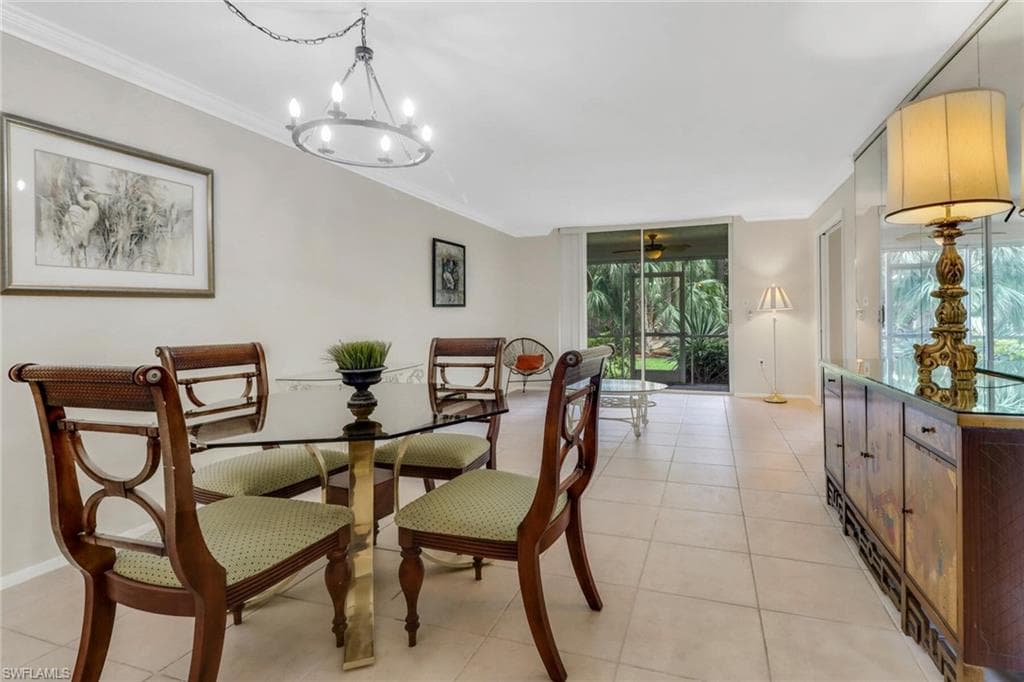 501 Forest Lakes BLVD # 102, NAPLES FL 34105-5