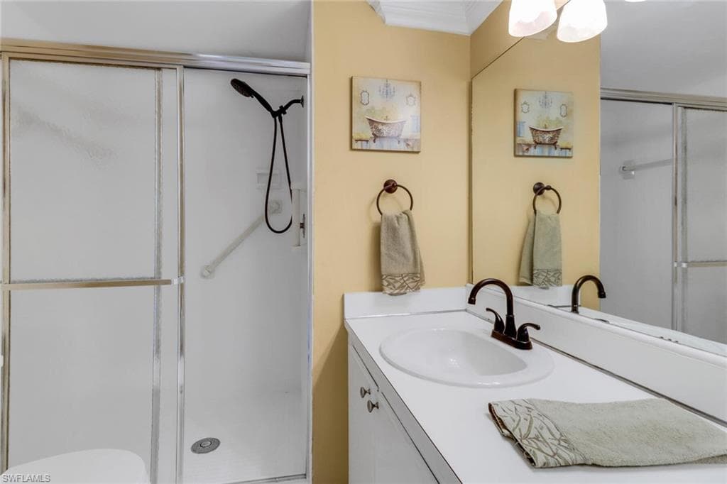 501 Forest Lakes BLVD # 102, NAPLES FL 34105-16