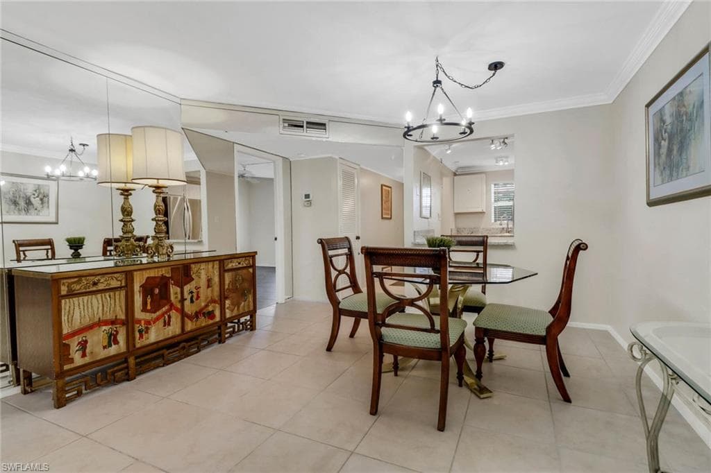 501 Forest Lakes BLVD # 102, NAPLES FL 34105-6