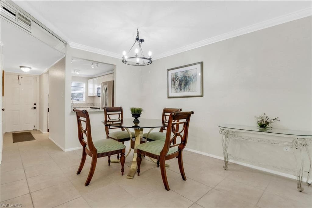 501 Forest Lakes BLVD # 102, NAPLES FL 34105-4