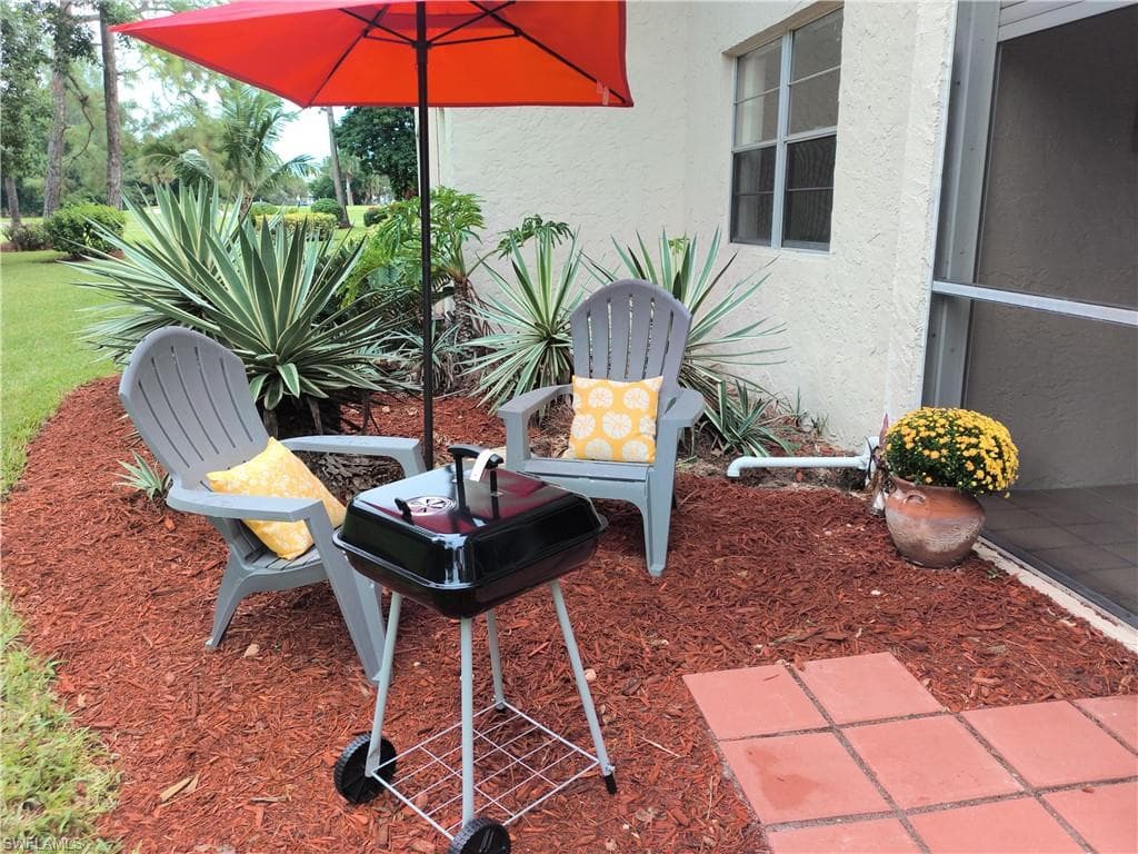 501 Forest Lakes BLVD # 102, NAPLES FL 34105-44