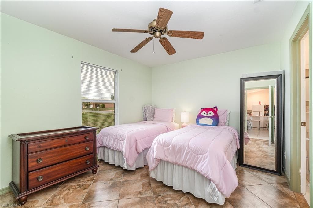 879 Rue Labeau CIR, FORT MYERS FL 33913-15