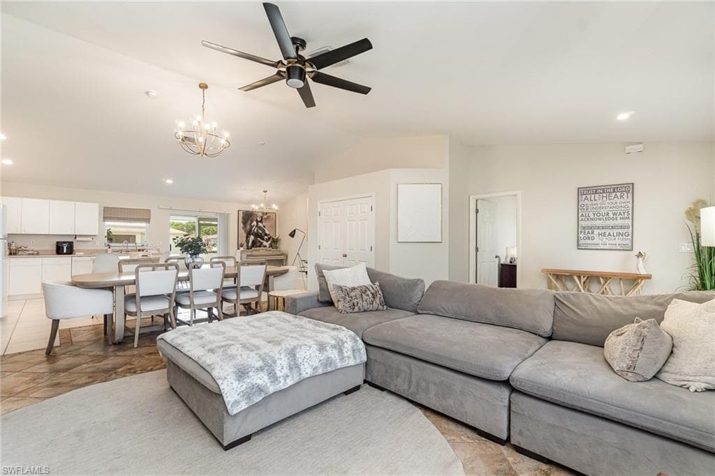 879 Rue Labeau CIR, FORT MYERS FL 33913-9