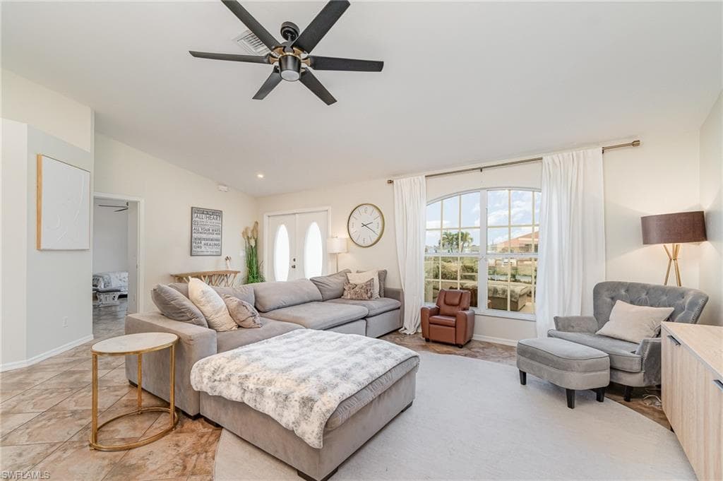 879 Rue Labeau CIR, FORT MYERS FL 33913-10