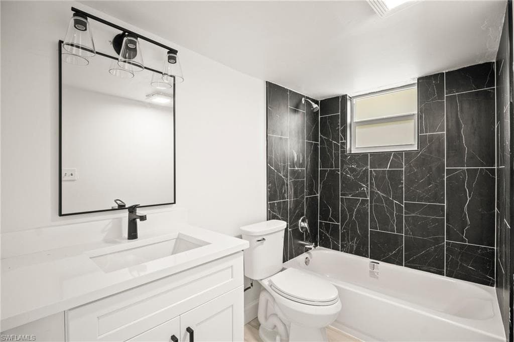 2316 Bayside ST, NAPLES FL 34112-22