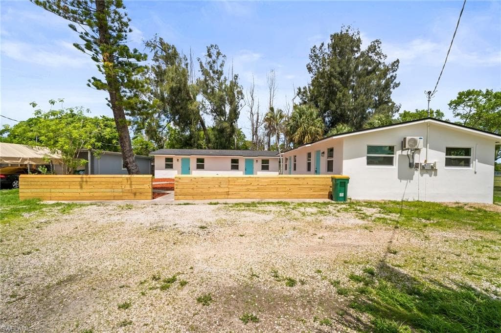 2316 Bayside ST, NAPLES FL 34112-1