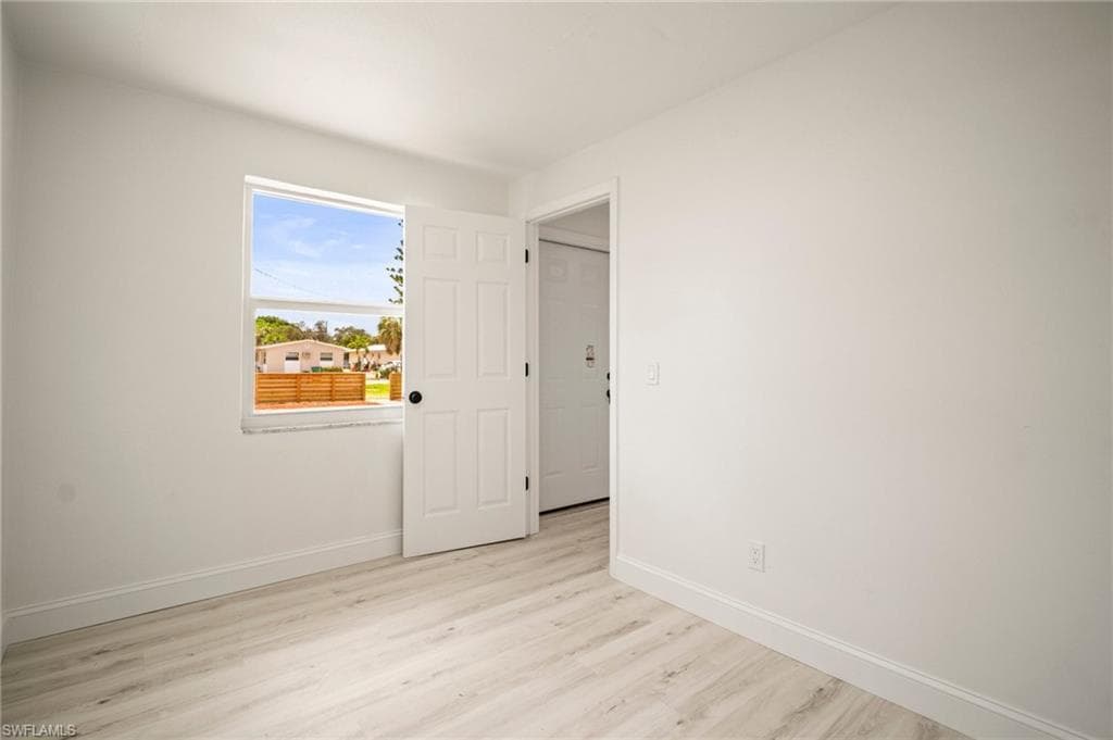 2316 Bayside ST, NAPLES FL 34112-12