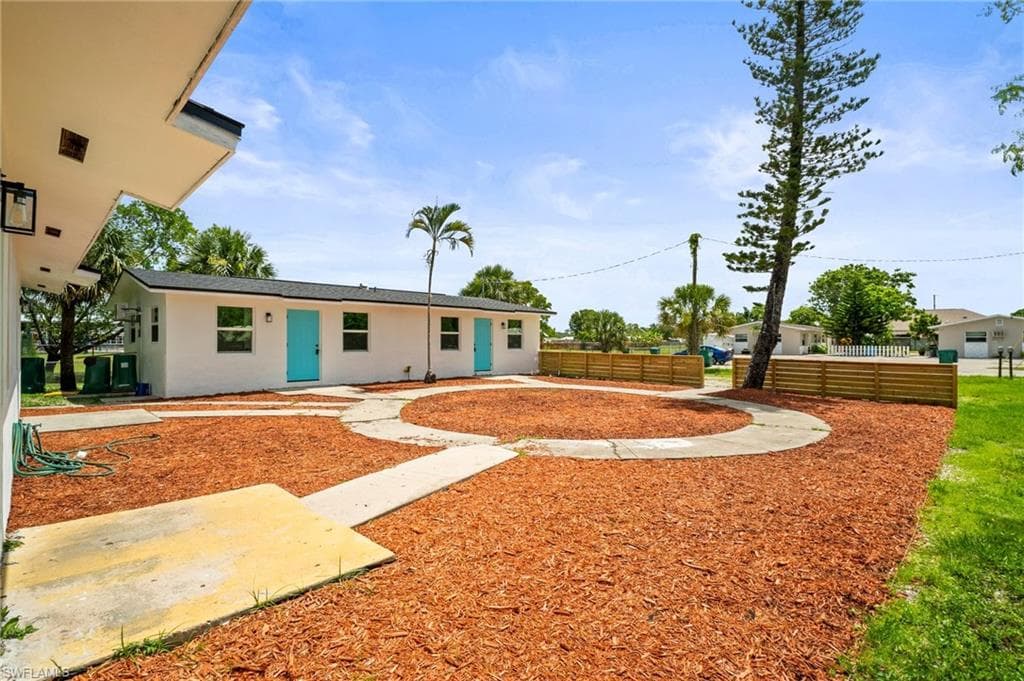 2316 Bayside ST, NAPLES FL 34112-2