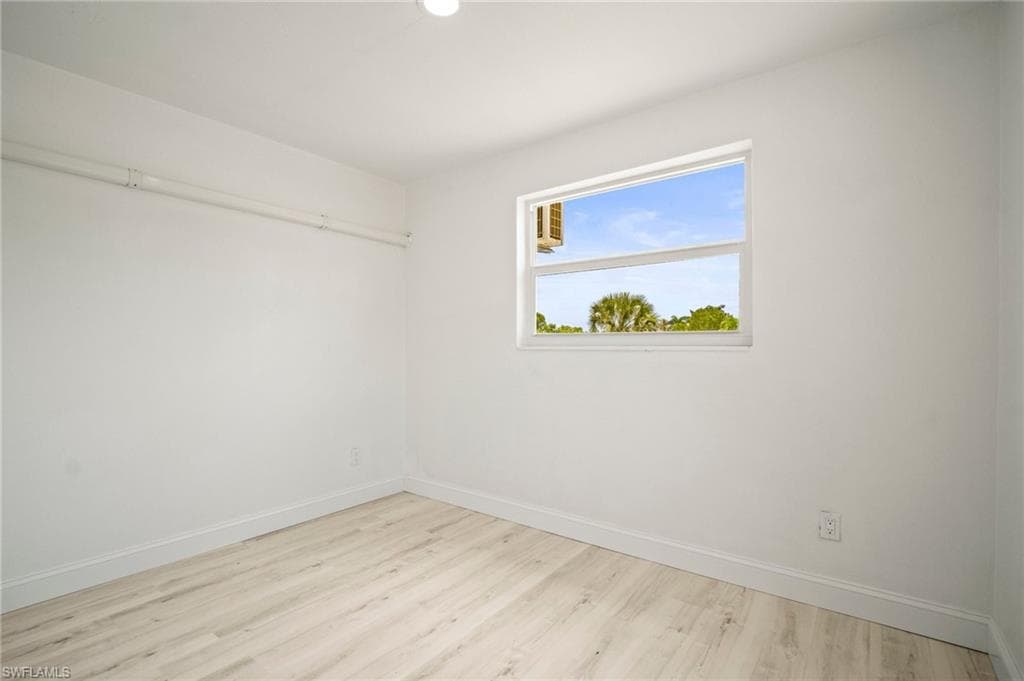 2316 Bayside ST, NAPLES FL 34112-20