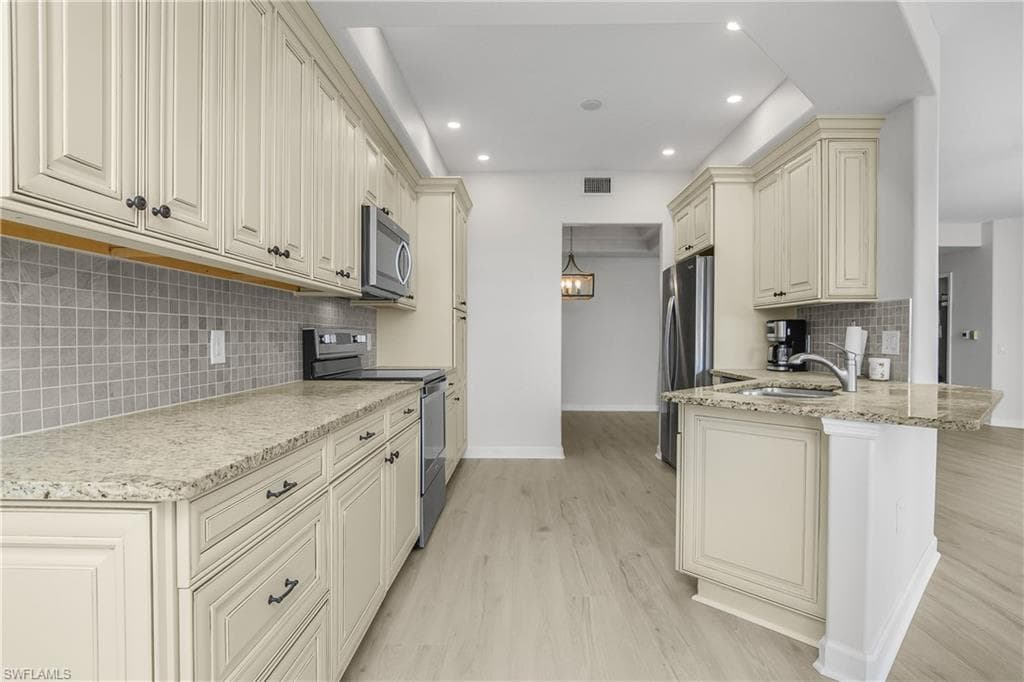 23560 Wisteria Pointe DR # 506, ESTERO FL 34135-7