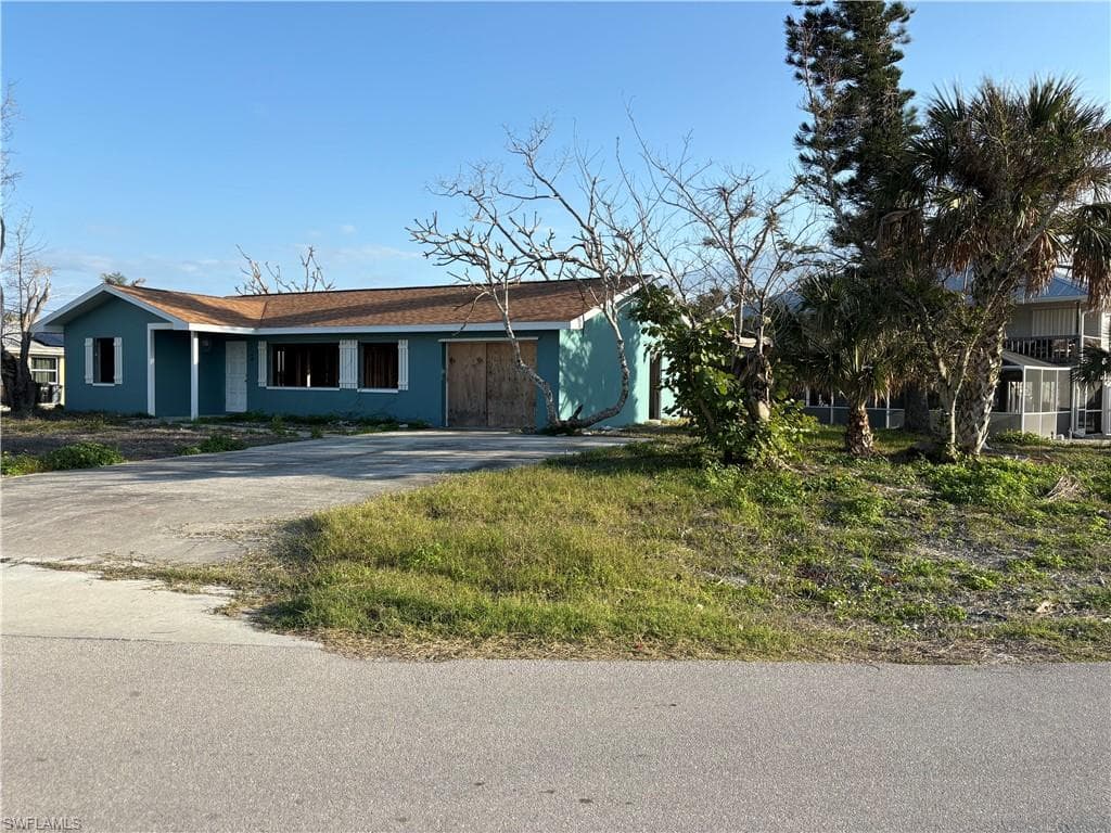8000 Lagoon RD, FORT MYERS BEACH FL 33931-3