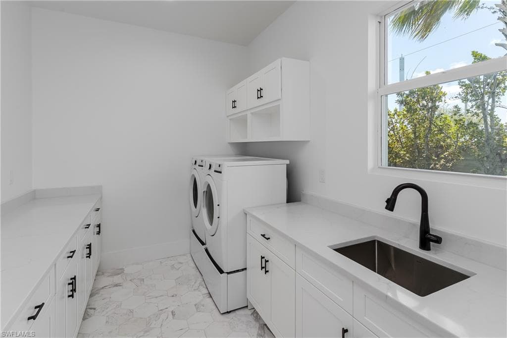 2854 Coach House WAY, NAPLES FL 34105-16