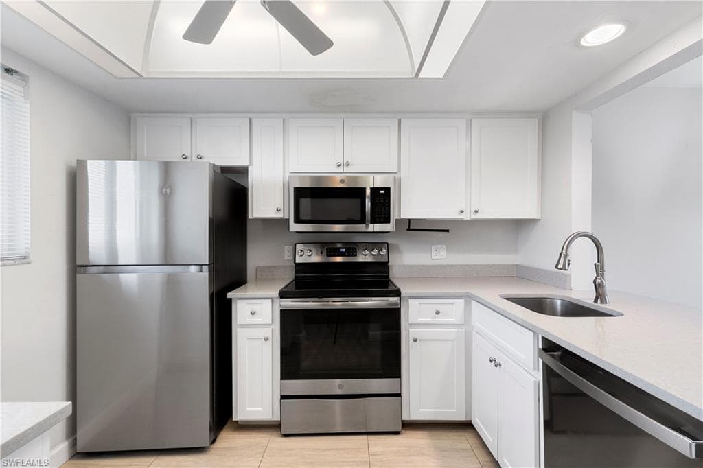 1008 Manatee RD # G103, NAPLES FL 34114-2