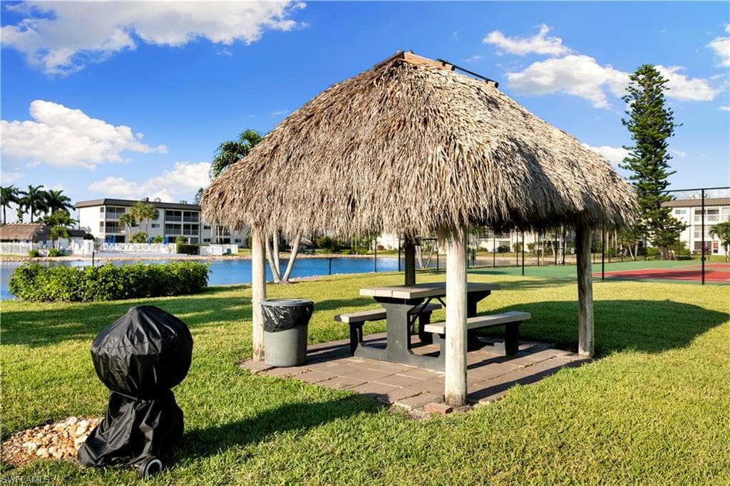 1008 Manatee RD # G103, NAPLES FL 34114-19