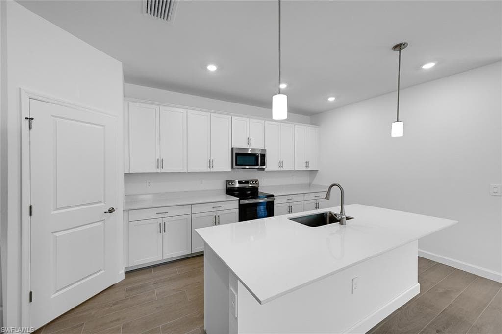 17581 Saddleback LOOP, NORTH FORT MYERS FL 33917-5