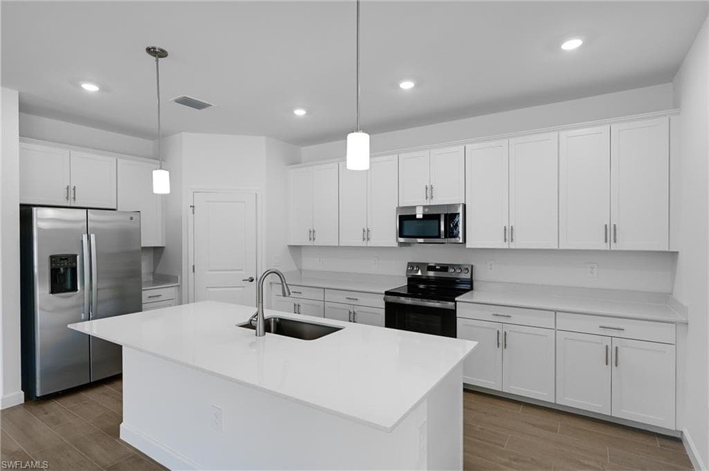 17581 Saddleback LOOP, NORTH FORT MYERS FL 33917-6