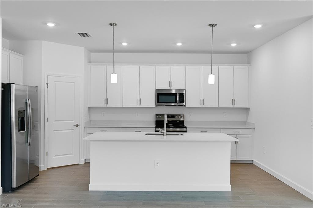 17581 Saddleback LOOP, NORTH FORT MYERS FL 33917-2