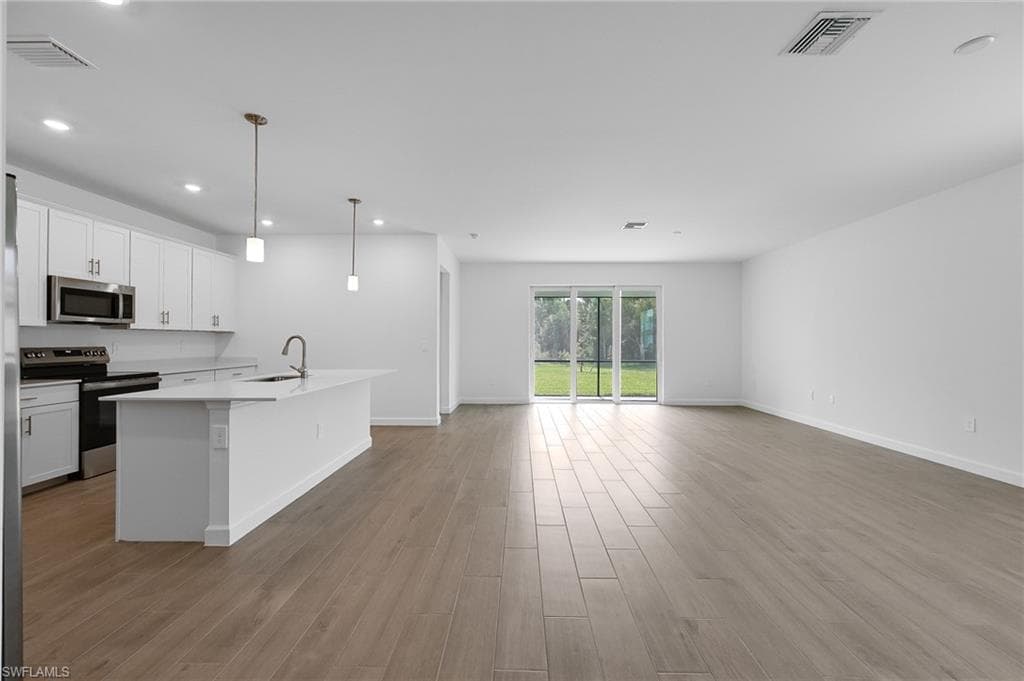 17581 Saddleback LOOP, NORTH FORT MYERS FL 33917-4