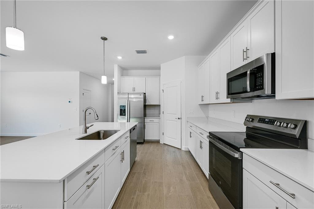 17581 Saddleback LOOP, NORTH FORT MYERS FL 33917-3