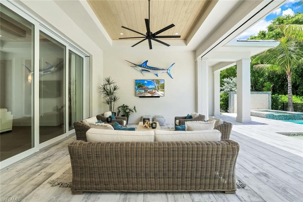 6630 Palisades AVE, NAPLES FL 34109-31