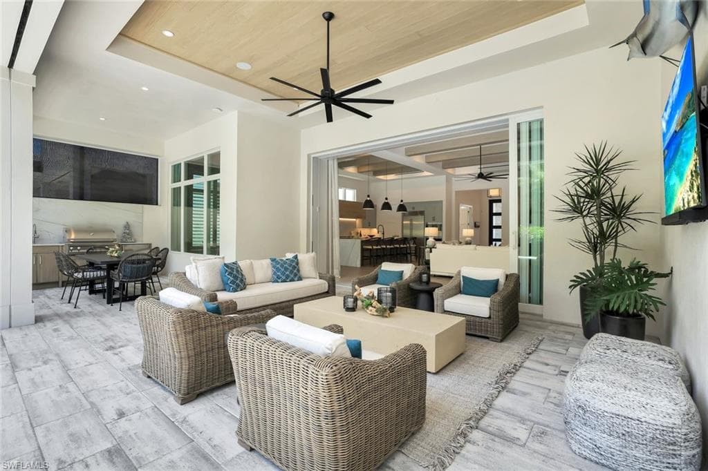 6630 Palisades AVE, NAPLES FL 34109-29