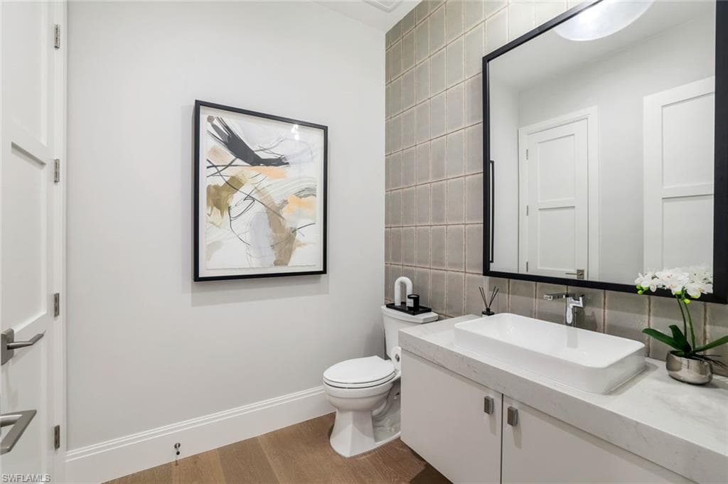 6630 Palisades AVE, NAPLES FL 34109-28