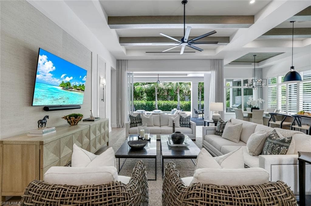 6630 Palisades AVE, NAPLES FL 34109-7