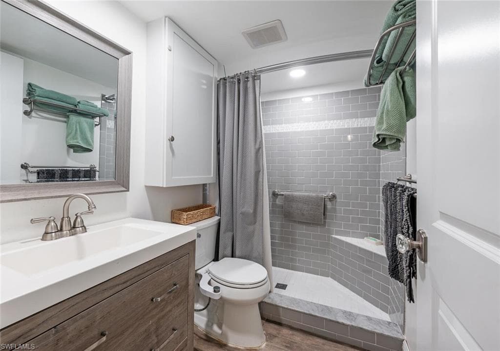 5741 Whitaker RD # D103, NAPLES FL 34112-21