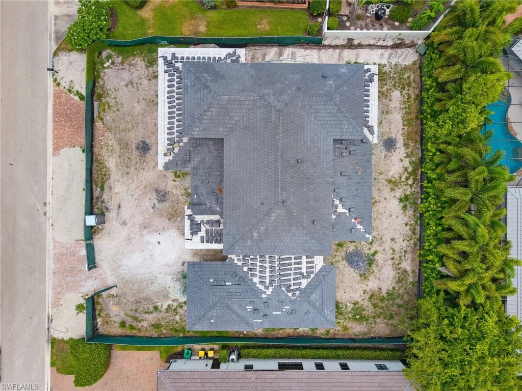707 Buttonbush LN-20