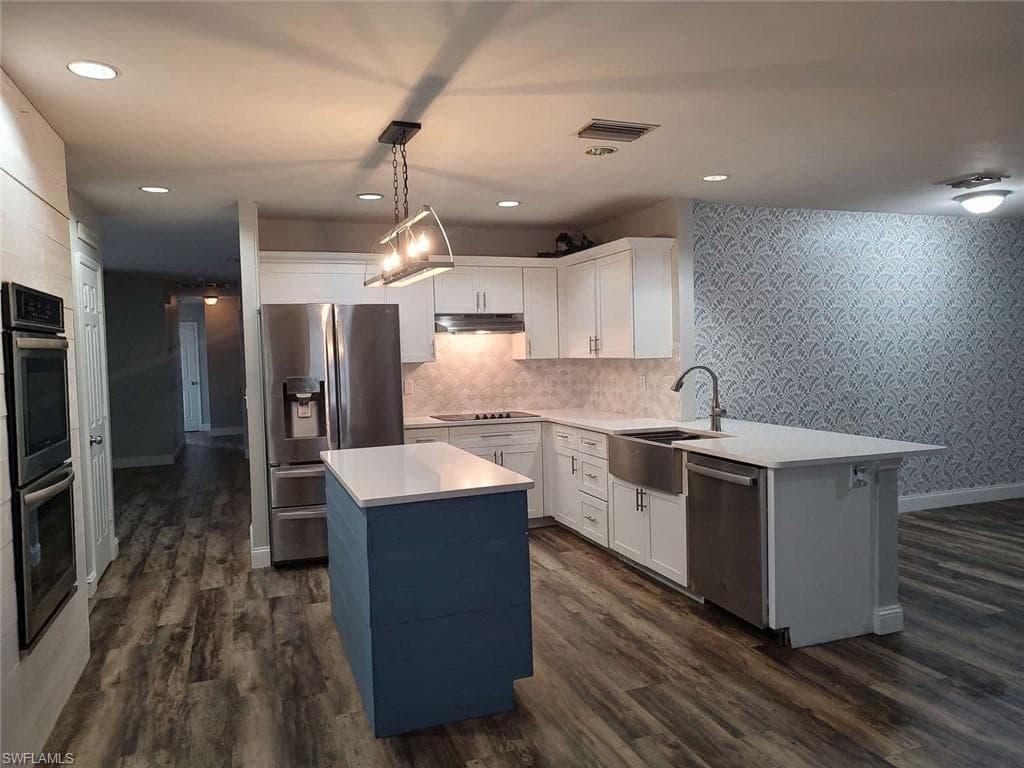 7821 Deni DR, NORTH FORT MYERS FL 33917-5