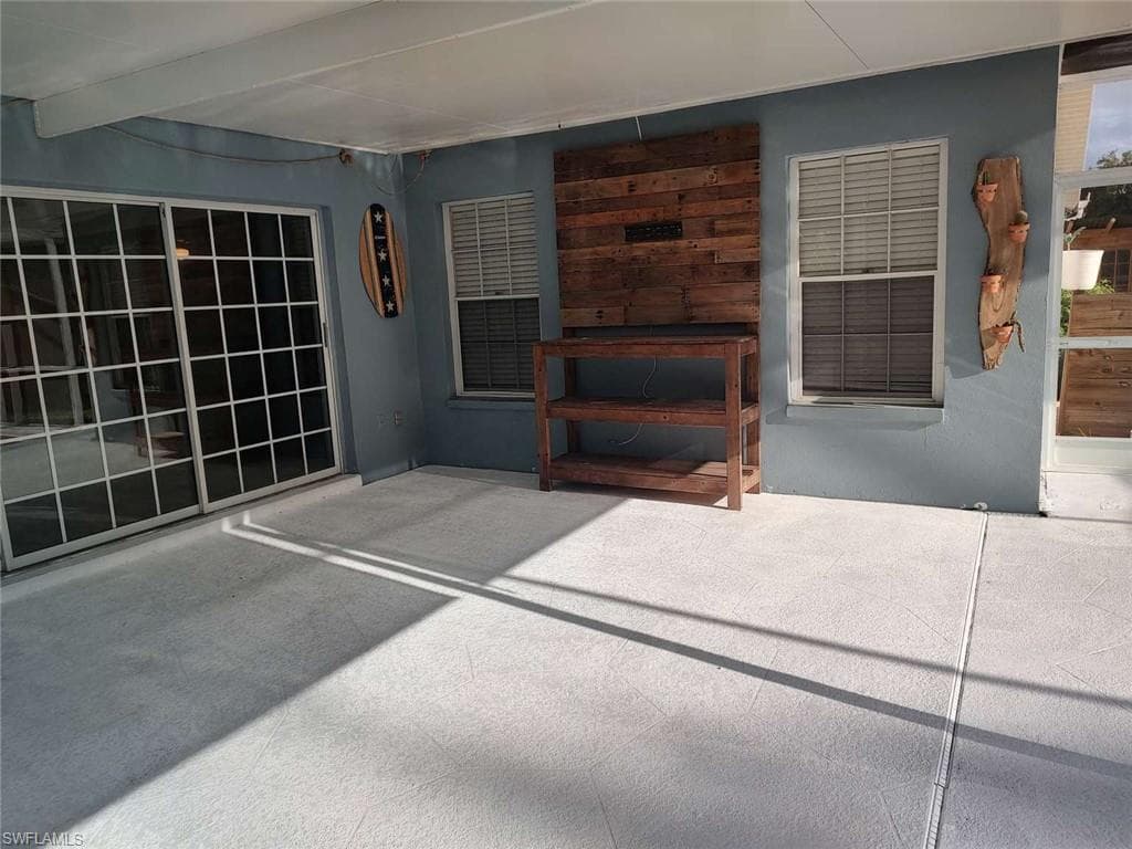 7821 Deni DR, NORTH FORT MYERS FL 33917-15