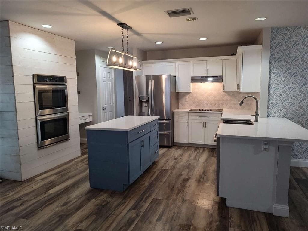 7821 Deni DR, NORTH FORT MYERS FL 33917-3