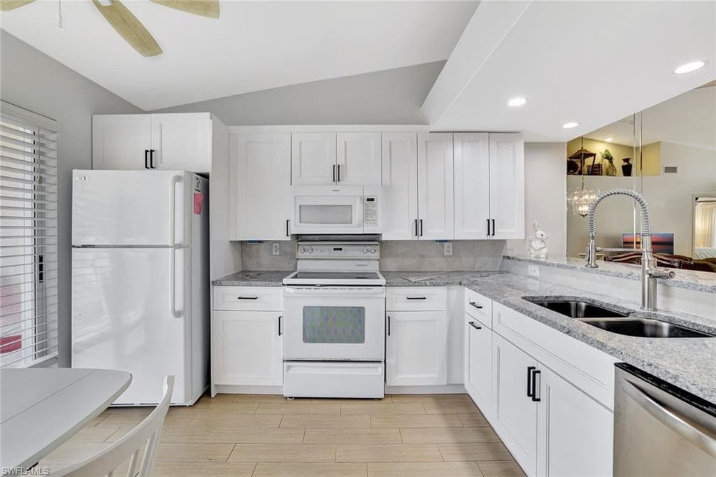 2420 Hidden Lake DR # 1008, NAPLES FL 34112-8