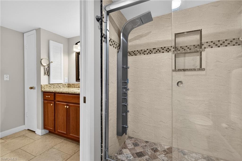13511 Stratford Place CIR # 305, FORT MYERS FL 33919-26