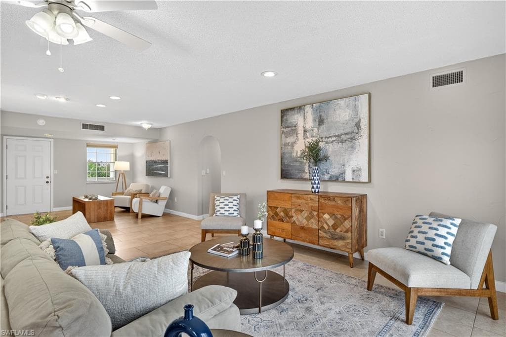 13511 Stratford Place CIR # 305, FORT MYERS FL 33919-2