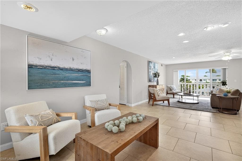 13511 Stratford Place CIR # 305, FORT MYERS FL 33919-3