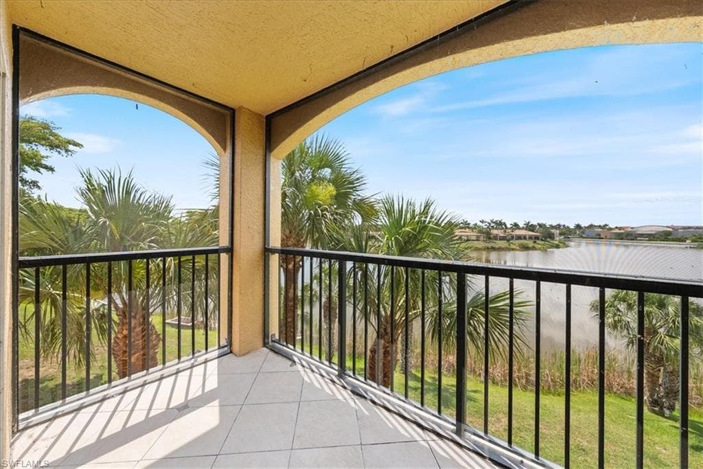 8754 River Homes LN # 8302, BONITA SPRINGS FL 34135-14