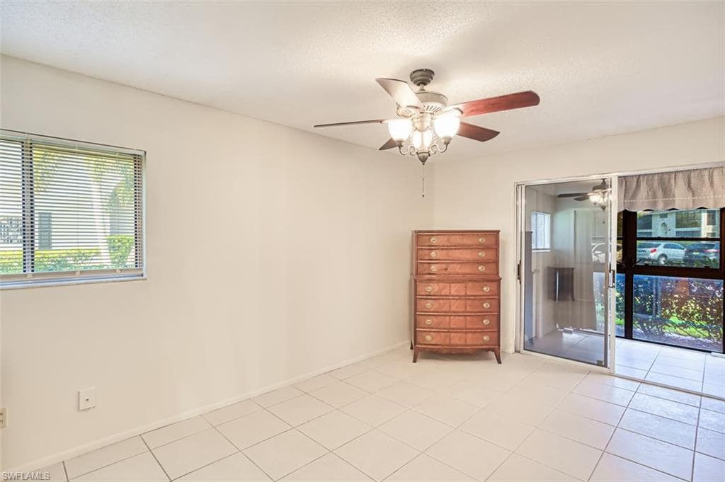 8061 S Woods CIR # 4, FORT MYERS FL 33919-17