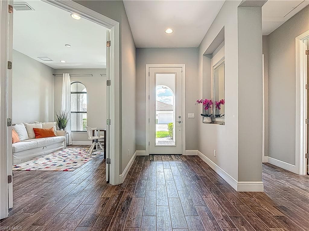 4524 Tamarind WAY, NAPLES FL 34119-1