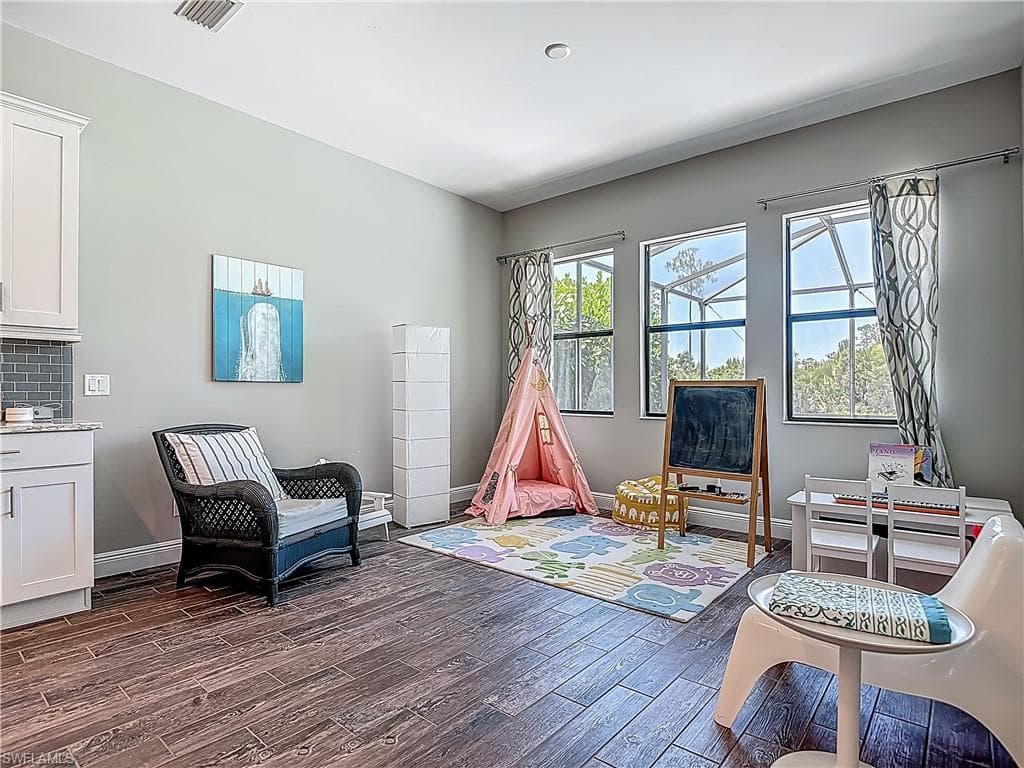 4524 Tamarind WAY, NAPLES FL 34119-16