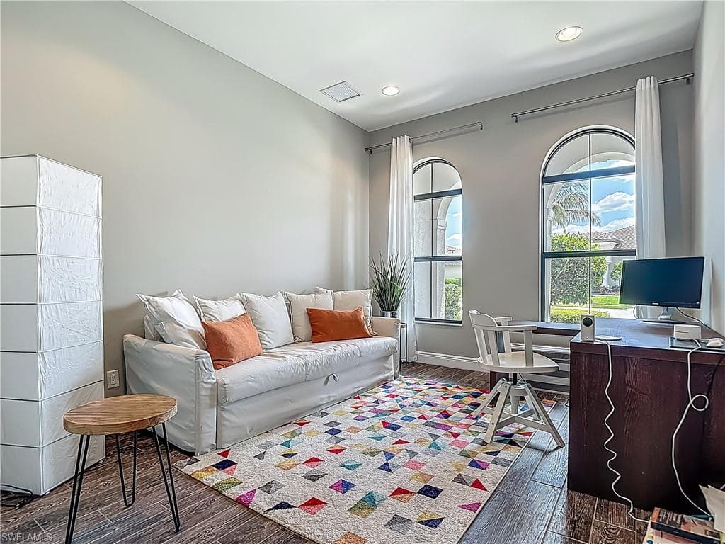 4524 Tamarind WAY, NAPLES FL 34119-2