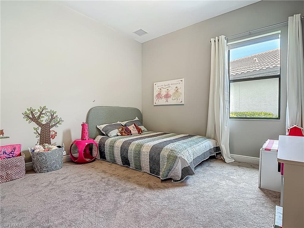 4524 Tamarind WAY, NAPLES FL 34119-19