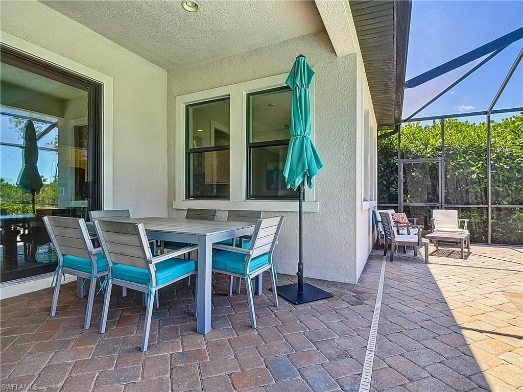 4524 Tamarind WAY, NAPLES FL 34119-40