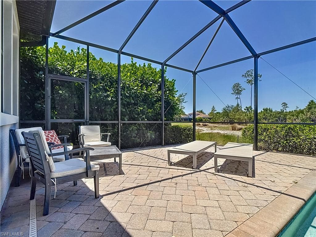 4524 Tamarind WAY, NAPLES FL 34119-44