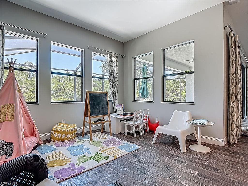 4524 Tamarind WAY, NAPLES FL 34119-17