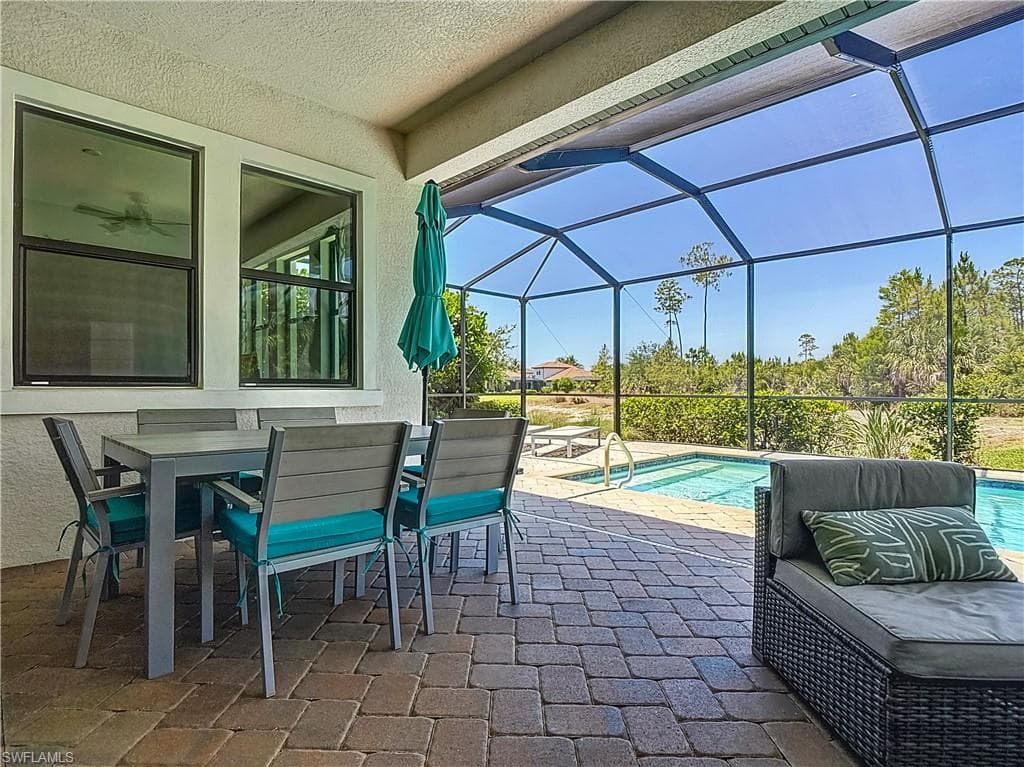 4524 Tamarind WAY, NAPLES FL 34119-36